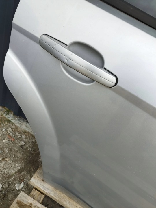 фото №6, Ford focus 2008 зад сторона права двері