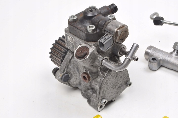 фото №6, Volvo 2.0 d4 топливная система впрыска насос 31432135 форсунки 31405404 планка датчик