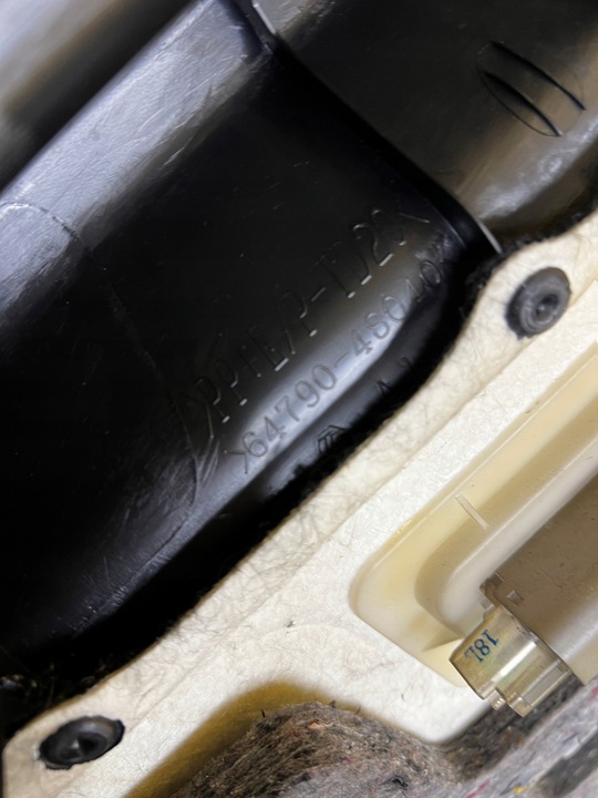 фото №16, Корпус оббивка кришки багажника lexus rx 450h iii 3