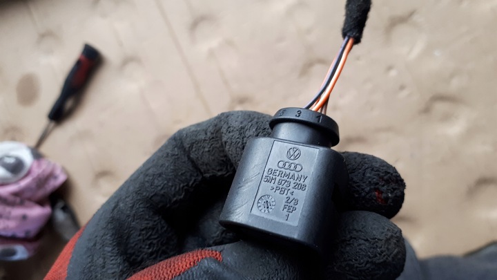 фото №7, S4 b8 a4 штекер датчик pdc перед 5n1973206 s5