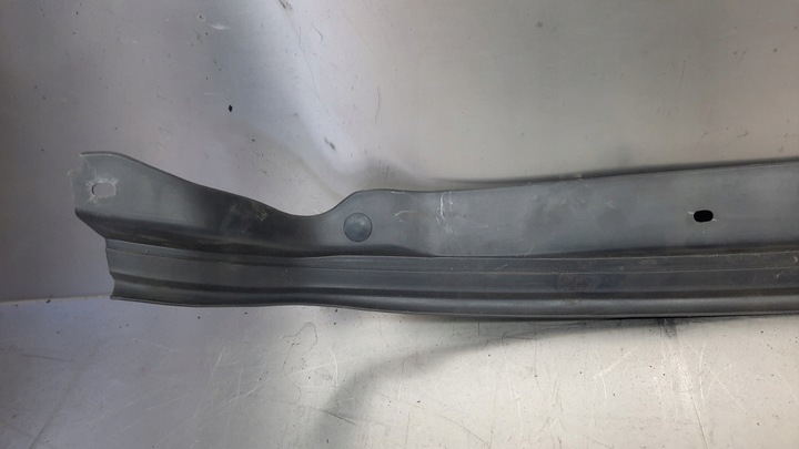 фото №2, Планка прокладка обтікач двері правий перед 30661413 volvo v50 04-12r