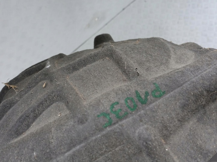 фото №8, Audi a4 b9 8w0 15- защита колёса подкрылок правые зад