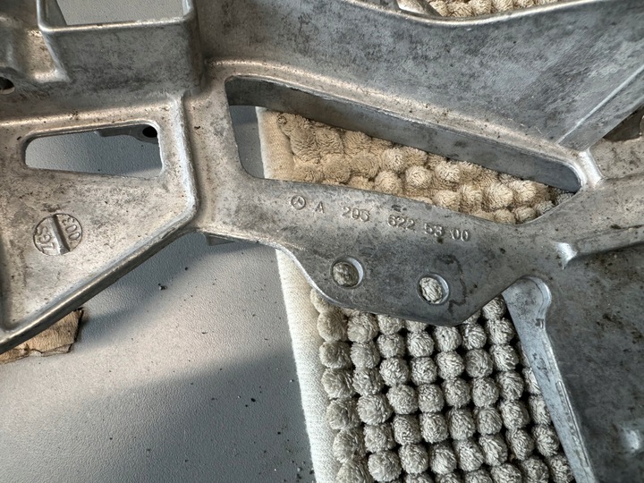 фото №4, Mercedes c класс 205 панель крепления фар кронштейн ремня передней правые переднее