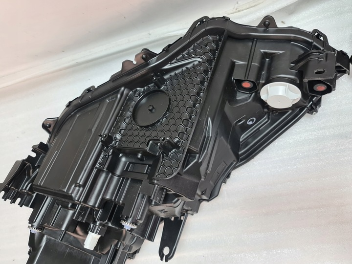 фото №12, Toyota bz4x полный led лампа левая правая перед