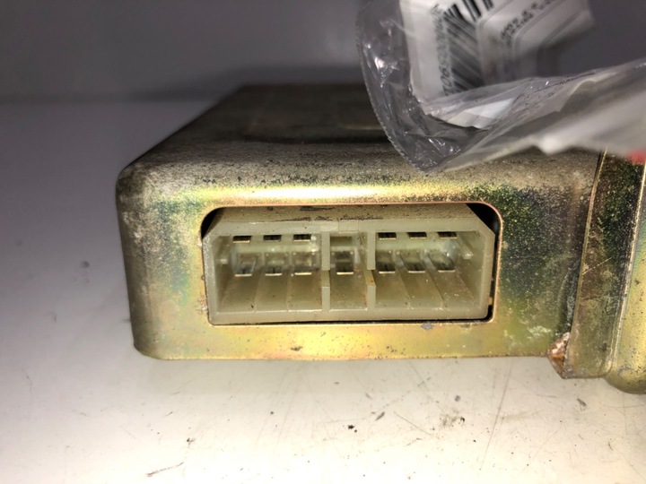 фото №5, Компьютер двигателя mitsubishi pajero i e2t55071 md107598 2.6 103km 82-91