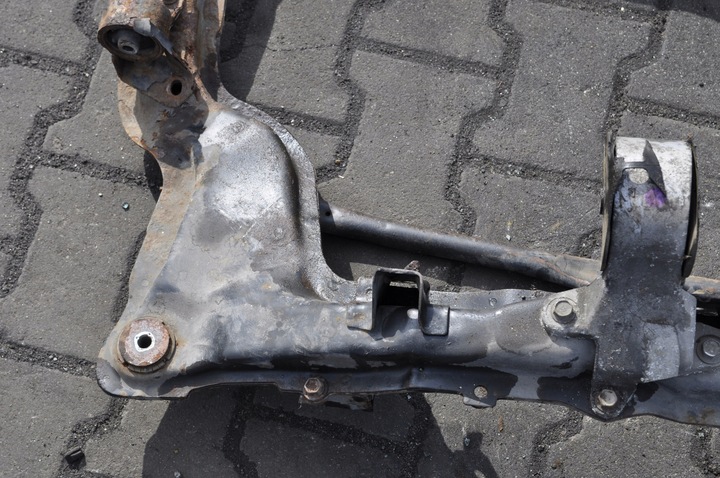 фото №11, Daihatsu yrv 1.3 16v подрамник подвешивание балка перед