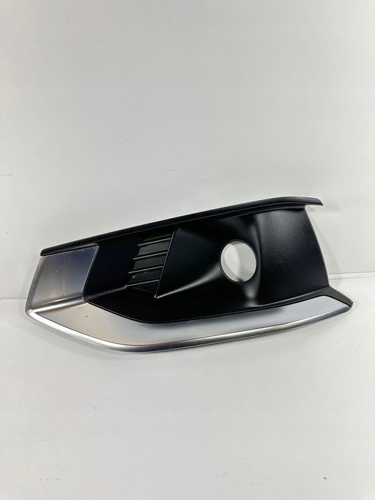 фото №1, A4 b9 рестайлинг 8w решётка бампера левая хром 8w0807681ak