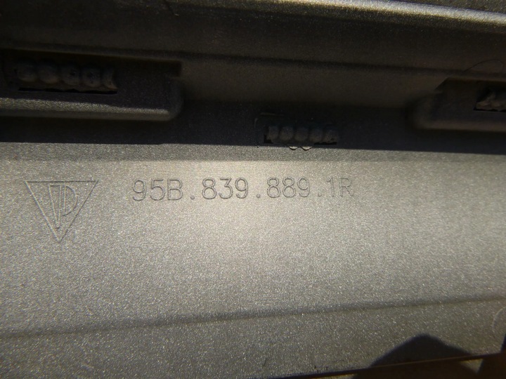 фото №3, Porsche macan планка дверь левая левый зад 95b839889