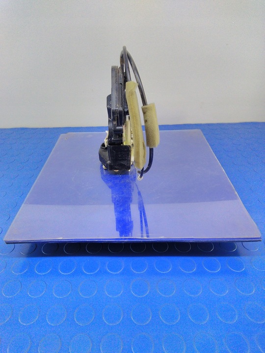 фото №4, Mazda 2 замок дверь задний зад правые de9072f