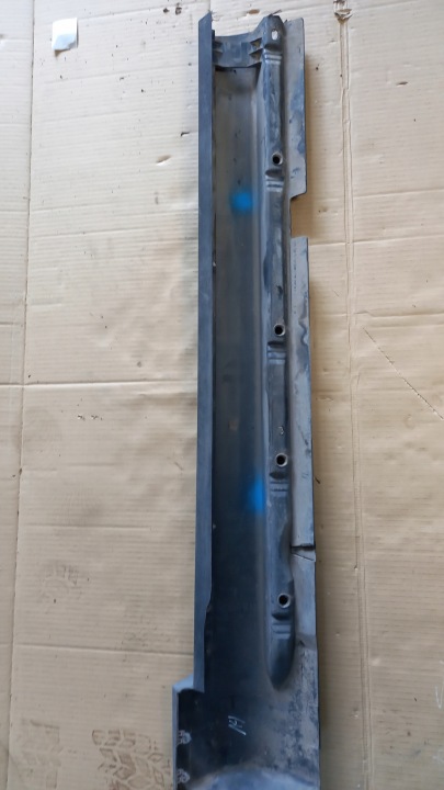 фото №5, Молдинг пороговая правое перед 9178762 volvo s60 00-04