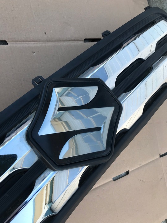 фото №9, Suzuki vitara iii 15- решітка радіатора решітка емблема pod радар оригінал 72121-54p0