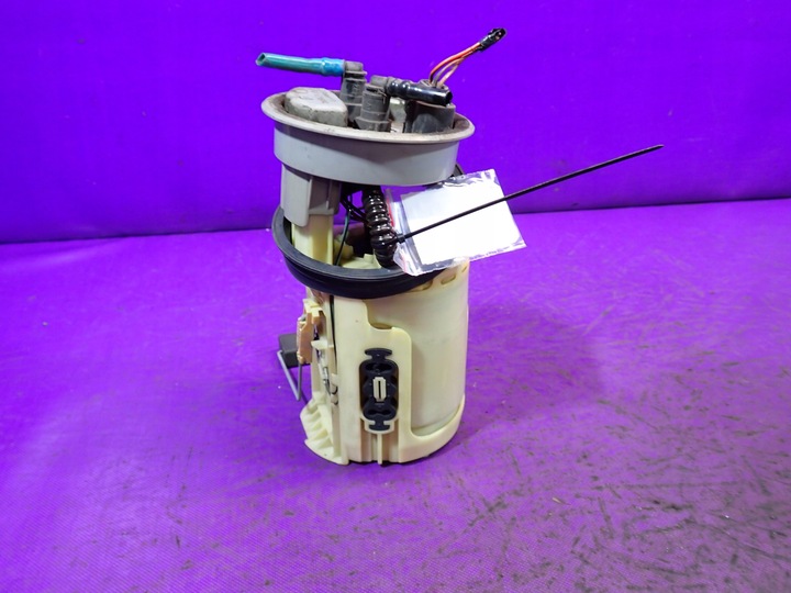 фото №4, Mercedes sprinter w903 96-06 2.1 насос топлива 4 pin 6k0919051c