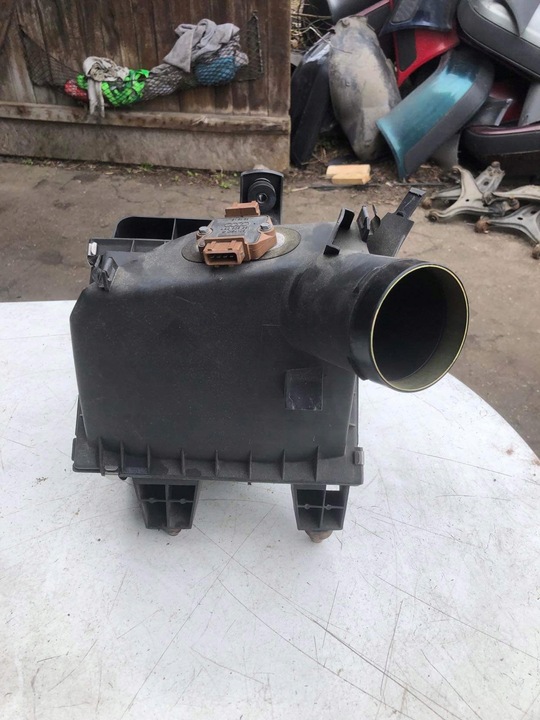 фото №5, Корпус фильтра воздуха audi a4 b5 2.6 v6 078133837l