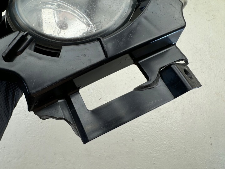 фото №8, Bmw 1 i e87 04-11r тримач рамка галоген праві перед 5111-7118152