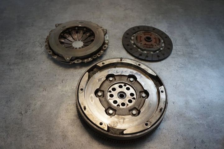 фото №1, Сцепление диск прижим колесо duwmasowe honda civic x 1.0 vtec