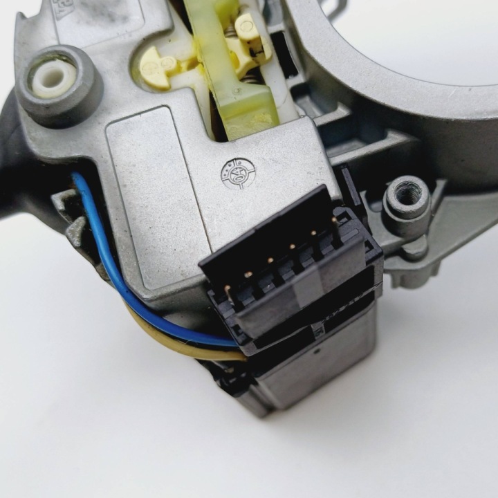 фото №7, Рулевой/подрулевой света поворотов дворник mercedes a209 clk 6 pin nr580