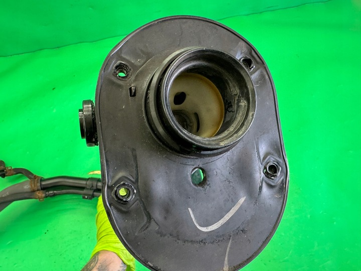 фото №11, Заливна горловина пального труба заливання пального дроти kia ceed i 1.4 16v 06-