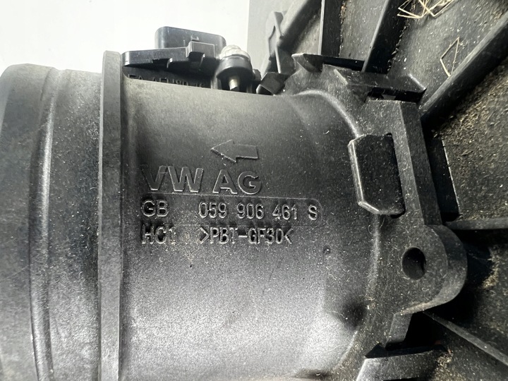 фото №3, Корпус фильтра воздуха audi a6 a7 c7 4g 4g0133838f