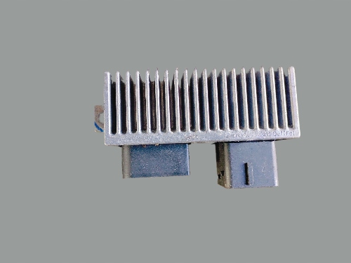 фото №1, Renault master 2.3 dci реле свечей 271206395r