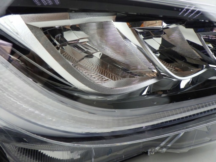 фото №10, Toyota yaris 4 iv p21 полный led 20- фара передняя правая