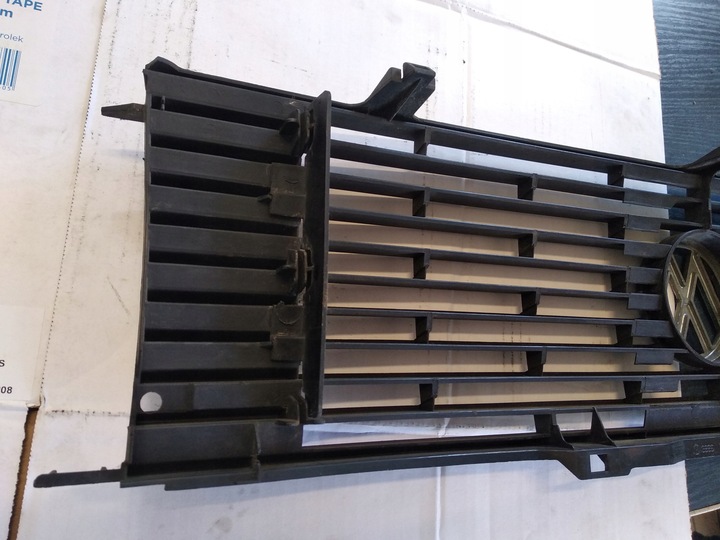 фото №12, Решётка решётка радиатора перед vw jetta i mk1 161853653b оригинал.