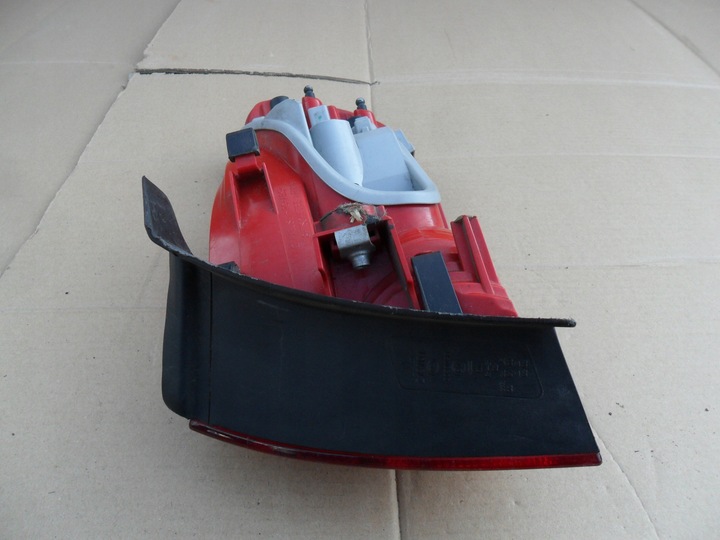 фото №13, Audi a4 b4 лампа ліва задня 21972102/04