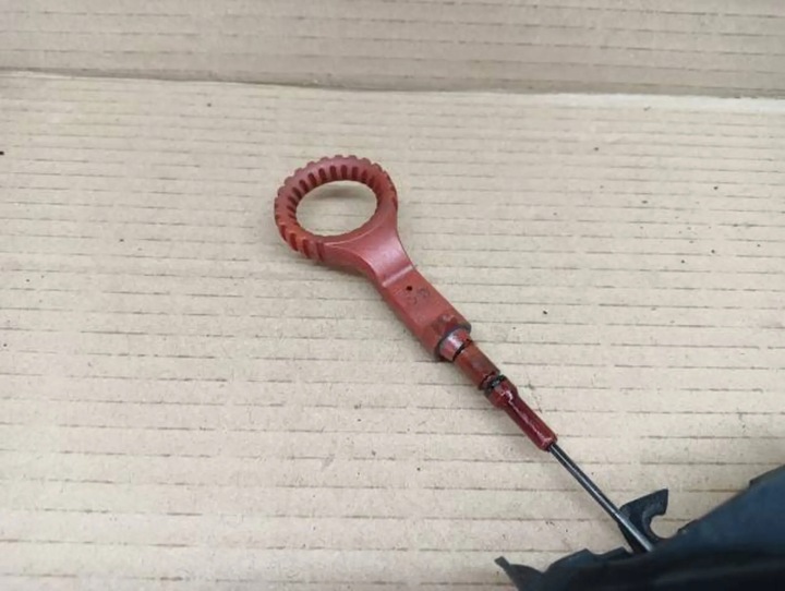 фото №4, 03c115611t vw golf vi 1.4 tsi щуп щуп масла