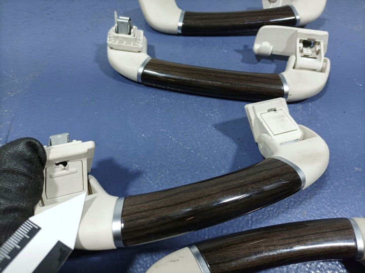 фото №7, Bmw 7 g11 g12 lci кріплення ручки стеля 4 szt