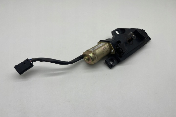 фото №8, Замок кришки багажника bmw 5 e60 7129931 3.0l бензин 200kw 2008
