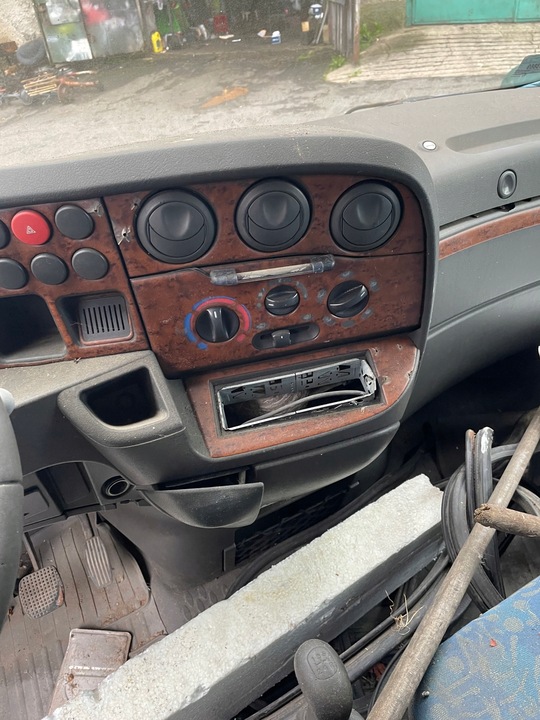фото №7, Iveco daily 99--2006 кабіна комплектна