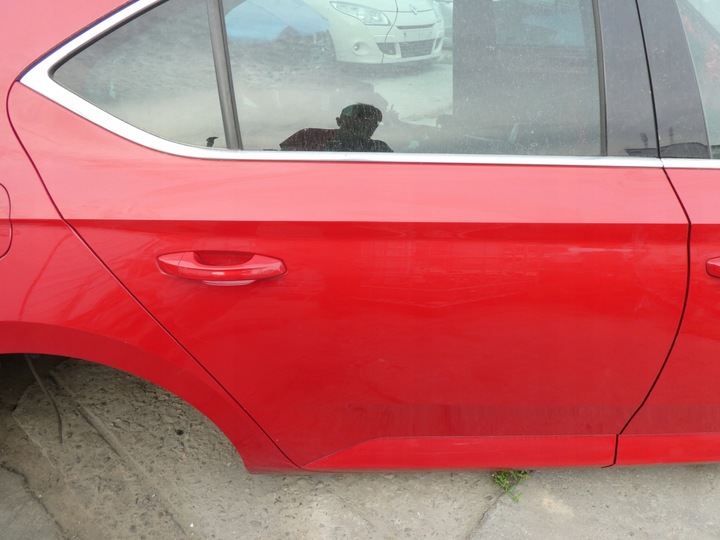 фото №1, Skoda superb iii 3v двері правий зад задні праві 5d hb lf3p