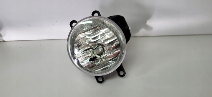 фото №11, Галоген toyota правий 81220-02110 org. yaris auris verso avensis aygo c-hr