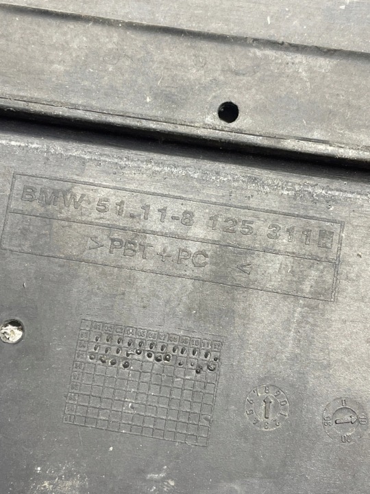 фото №8, Bmw e38 молдинг podkładdka номерного знака регистрационный 8125311