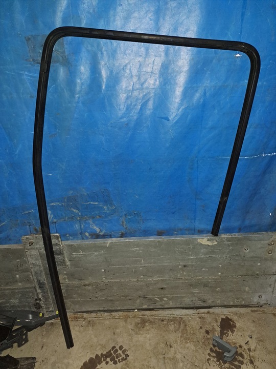 фото №1, Рамка прокладка ліва направляюча скла двері renault гама t range