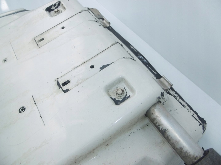 фото №8, Крило підкрилок лівий зад volvo fh 12 13