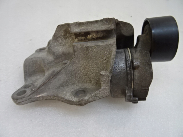 фото №6, Citroen peugeot 1.2 vti крепление кронштейн генератора 9812038180