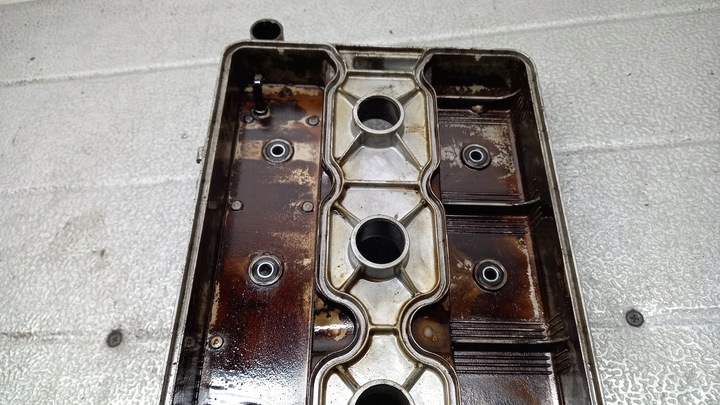 фото №5, Крышка клапанов opel astra f 98r 1.4b 90530288