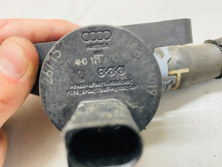 фото №5, Vw audi a3 8v дополнительный насос воды 4h0121671d
