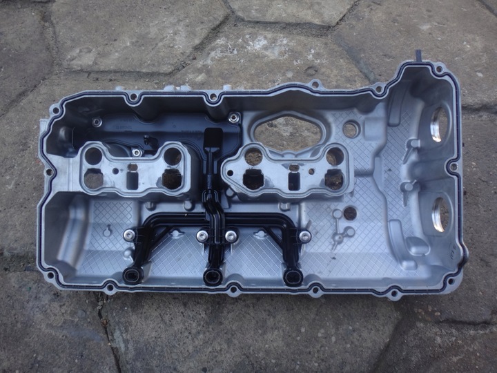 фото №10, Кришка клапанів головки bmw g30 m5 f90 g11 m8 f91 g05 g07 s63m n63 r 5-8