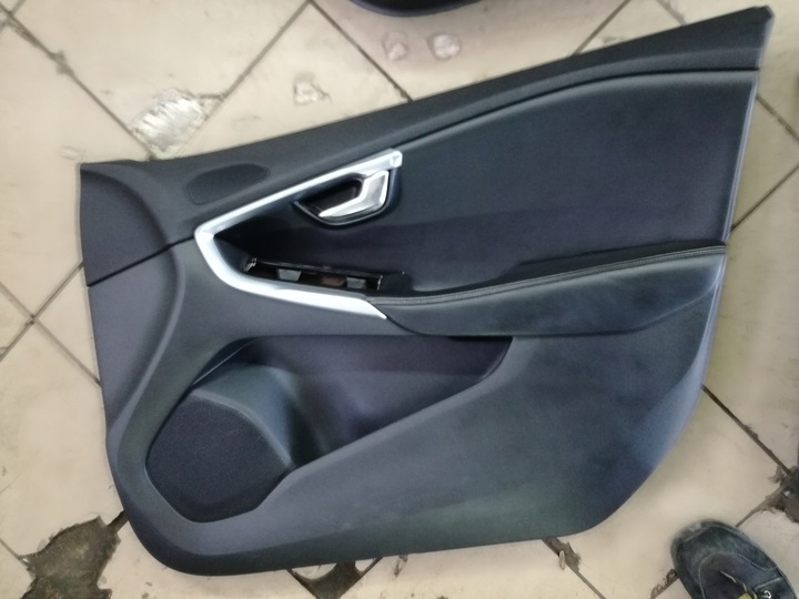 фото №14, Volvo v40 ii 2012 - 2019 рік сидіння диван обшивки підлокітник r-design