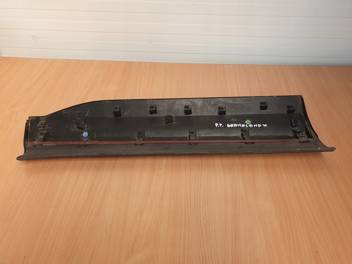 фото №3, Планка накладка дверь нижняя перед правые opel grandland x yp000332xt