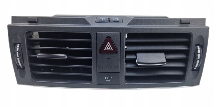 фото №1, Mercedes c w204 06-11 средняя решётка воздуховод панели a2048305854