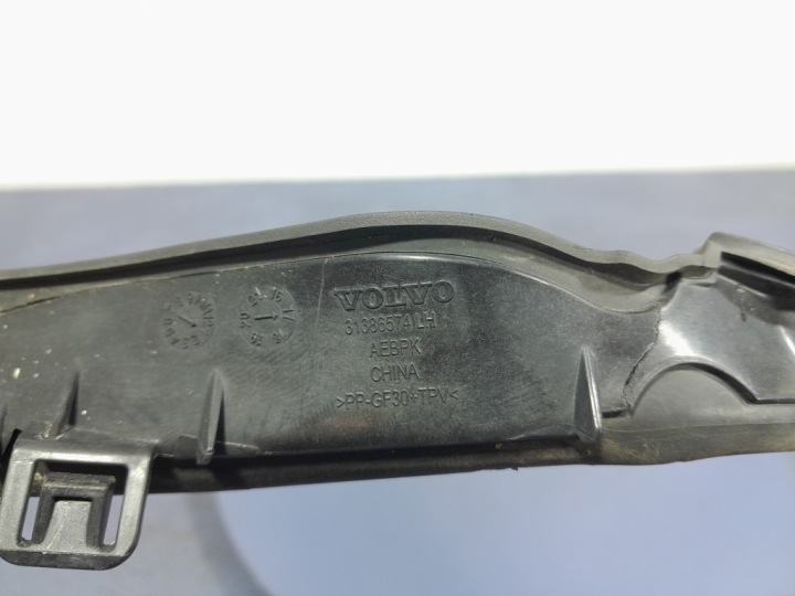 фото №7, Volvo s90 ii v90 молдинг скла лобовий ліва 31386574