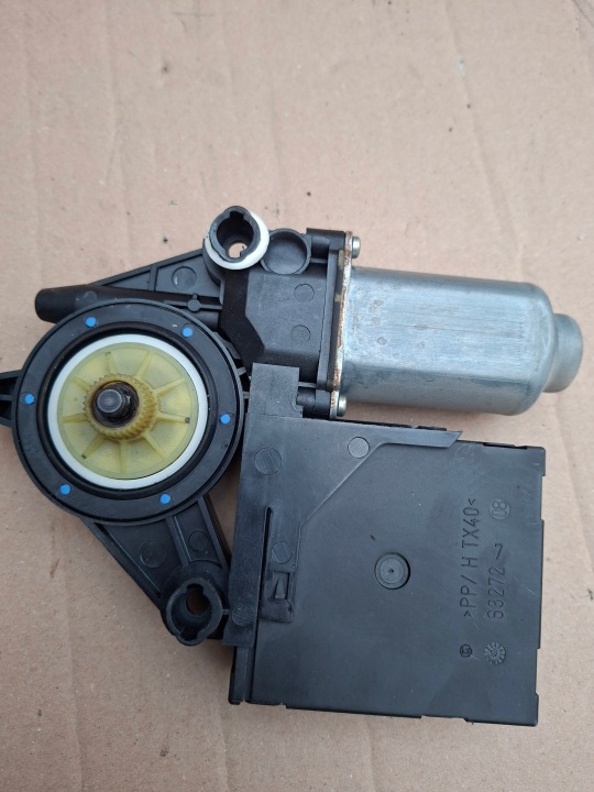 фото №6, Двигунчик підйому скла ліве vw caddy iii nr. 1t0959701b