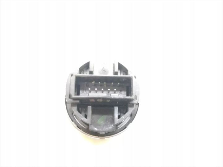 фото №10, Bmw 3 серия кнопка зажигания start / stop 2011 estate 4/5dr 9154495 318d