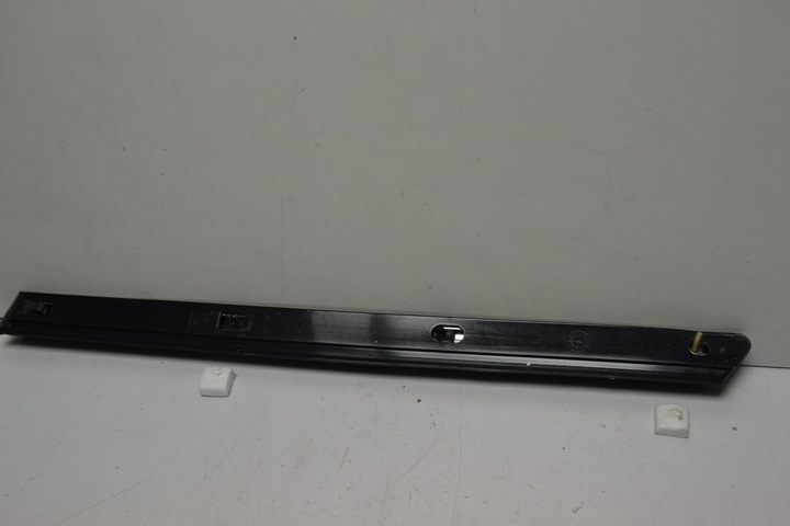 фото №7, Mercedes w107 slc планка бокова крила права зад