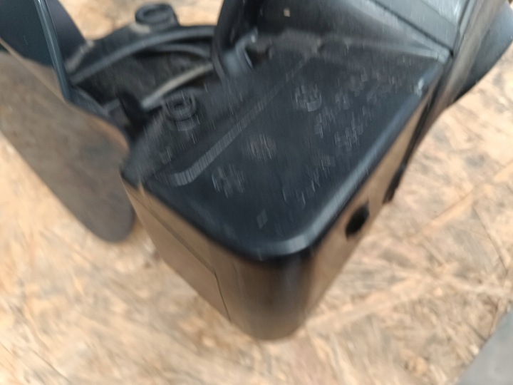 фото №11, Vw tiguan ii рестайлінг - кришка заливання пального сірий