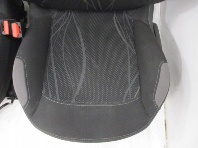 фото №10, Peugeot 208 рестайлинг прокладка з фургон диван ремни