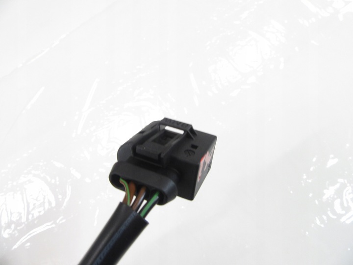 фото №10, Штекер разъём двигатель дворник bmw e60 e61 e70 e81 e87 e90 e91 4 контакты