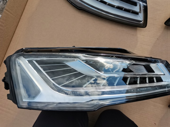 фото №12, Audi a8 4h kpl. лампа перед лампы левая правая 4h0941773b 4h0941774b
